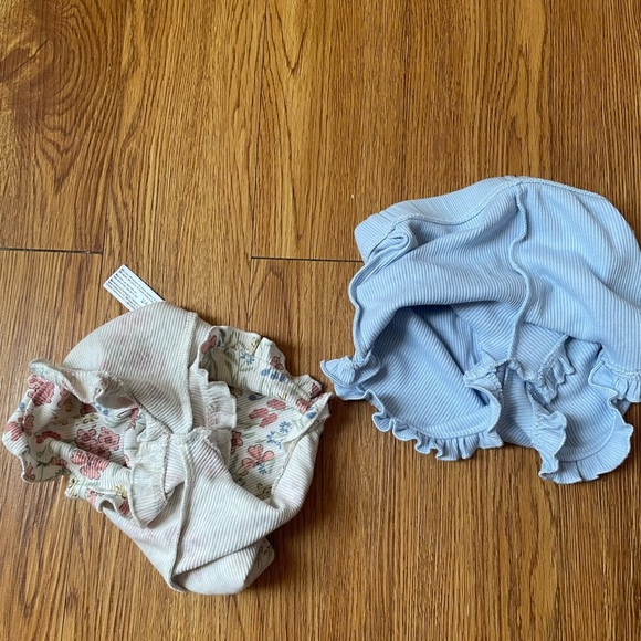 Set of 2 babygirl ruffled summer shorts - Picture 7 of 7